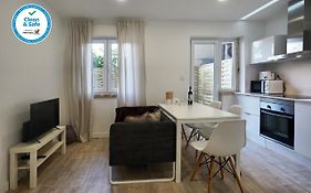 Queluz Terrace 1